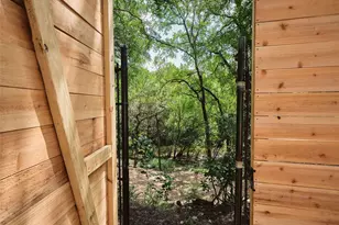 1012 Gaston Ave, Austin, TX 78703 - Photo 36