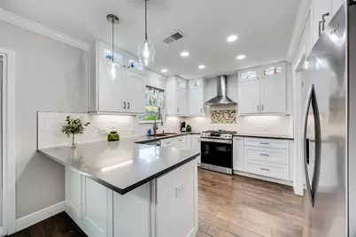 10103 Oak Hollow Circle, Austin, TX 78758 - Photo 12
