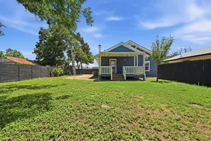 811/ 813 S Commerce St, Lockhart, TX 78644 - Photo 30