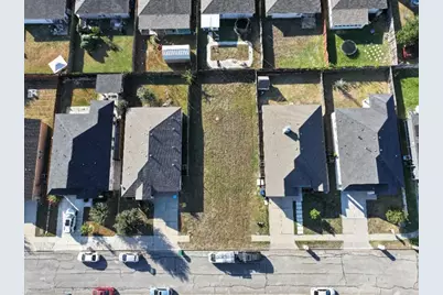 415 Gettysburg Loop, Elgin, TX 78621 - Photo 2