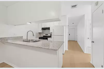 418 Sarah Street #B, San Marcos, TX 78666 - Photo 10