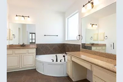 7908 Journeyville Drive, Austin, TX 78735 - Photo 18