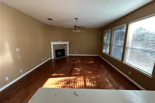 9212 Sommerland Wy, Austin, TX 78749 - Photo 6