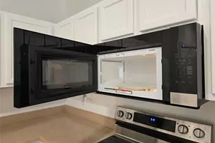 8701 Weiser Dr, Austin, TX 78729 - Photo 16