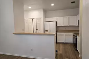 8701 Weiser Dr, Austin, TX 78729 - Photo 10