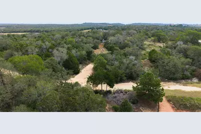 3301 Chuckwagon Road, Luling, TX 78648 - Photo 36