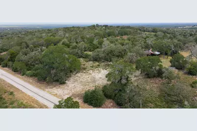 3301 Chuckwagon Road, Luling, TX 78648 - Photo 2