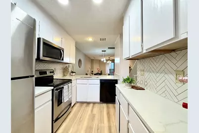 7122 Wood Hollow Drive #106, Austin, TX 78731 - Photo 10