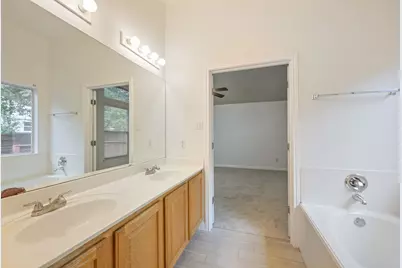 10013 Isle Royale Way, Austin, TX 78747 - Photo 18