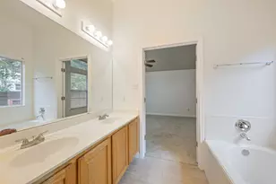 10013 Isle Royale Way, Austin, TX 78747 - Photo 18