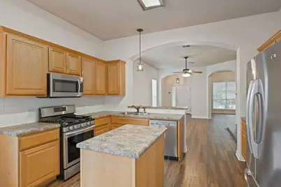 10013 Isle Royale Way, Austin, TX 78747 - Photo 14