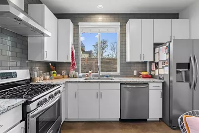 2514 E 4th Street #B, Austin, TX 78702 - Photo 8