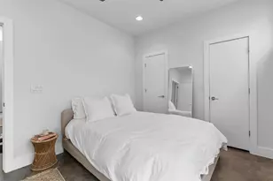 2514 E 4th St, Austin, TX 78702 - Photo 12