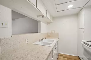 2413 Leon St, Austin, TX 78705 - Photo 12