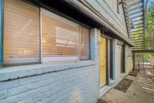 2413 Leon St, Austin, TX 78705 - Photo 2