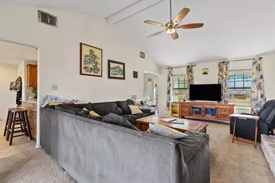 61 Family Circle, Hutto, TX 78634 - Photo 8