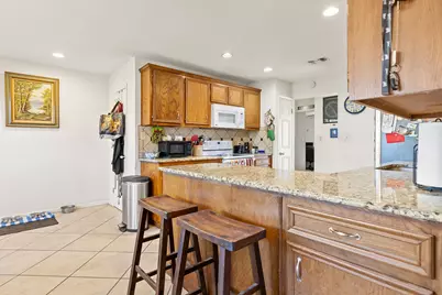 61 Family Circle, Hutto, TX 78634 - Photo 10