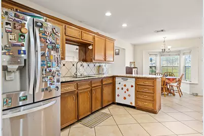 61 Family Circle, Hutto, TX 78634 - Photo 10