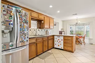 61 Family Cir, Hutto, TX 78634 - Photo 10