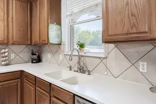 112 Floating Leaf Dr, Hutto, TX 78634 - Photo 16