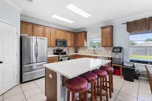 112 Floating Leaf Dr, Hutto, TX 78634 - Photo 12