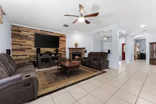 112 Floating Leaf Dr, Hutto, TX 78634 - Photo 10