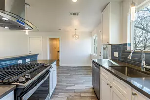 8410 Romney Rd, Austin, TX 78748 - Photo 12