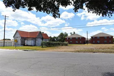 215 Childress Drive, Rockdale, TX 76567 - Photo 14