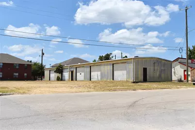 215 Childress Drive, Rockdale, TX 76567 - Photo 4