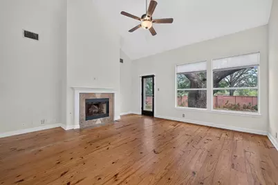 8109 Ganttcrest Drive, Austin, TX 78749 - Photo 4