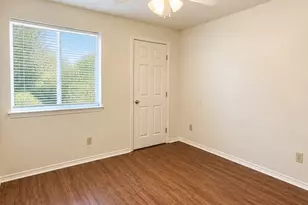 402 Algerita Dr, Georgetown, TX 78628 - Photo 8