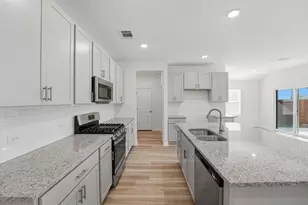 100 Childress St, Hutto, TX 78634 - Photo 4