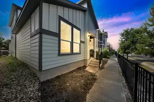 5404 Golden Canary Ln, Austin, TX 78723 - Photo 2