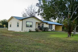 209 Co Rd 310, Rockdale, TX 76567 - Photo 6