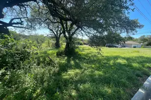 700 S Rhomberg St, Burnet, TX 78611 - Photo 1