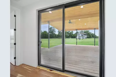 1800 Man O War Drive, Del Valle, TX 78617 - Photo 28