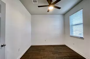 11812 Offaly Dr, Austin, TX 78754 - Photo 6