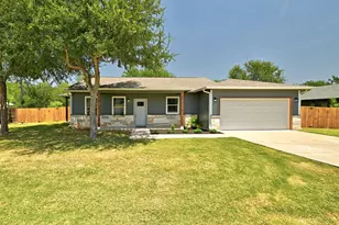 120 Waianae Ct, Bastrop, TX 78602 - Photo 1