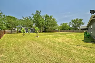 120 Waianae Ct, Bastrop, TX 78602 - Photo 26