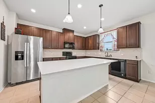4002 King's Canyon Dr, Taylor, TX 76574 - Photo 10