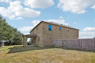 4002 King's Canyon Dr, Taylor, TX 76574 - Photo 34