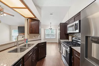 1100 York Castle Drive, Pflugerville, TX 78660 - Photo 10