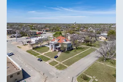 117 E 6th Street, Taylor, TX 76574 - Photo 6