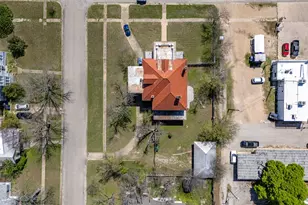 117 E 6th St, Taylor, TX 76574 - Photo 8