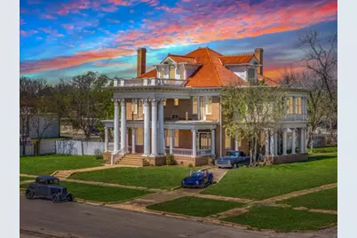 117 E 6th Street, Taylor, TX 76574 - Photo 1