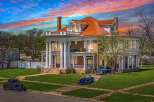 117 E 6th St, Taylor, TX 76574 - Photo 1