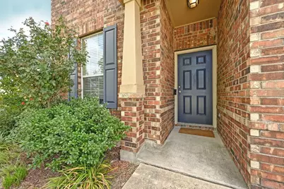 140 Lynn Crest Bend, Buda, TX 78610 - Photo 4