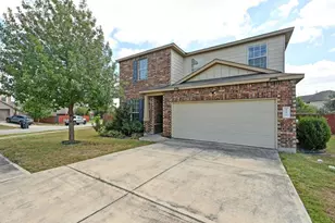 140 Lynn Crest Bend, Buda, TX 78610 - Photo 2