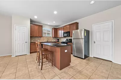 140 Lynn Crest Bend, Buda, TX 78610 - Photo 12