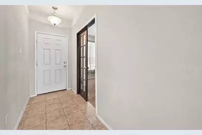 140 Lynn Crest Bend, Buda, TX 78610 - Photo 6